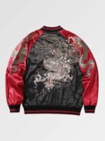 Un grand classique du bomber japonais dans un style streetwear sukajan aux origines nipponnes mélangeant traditionnel et sportswear